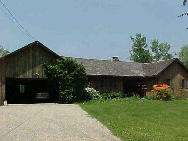 Building photograph for 26 COVERED BRIDGE ROAD
